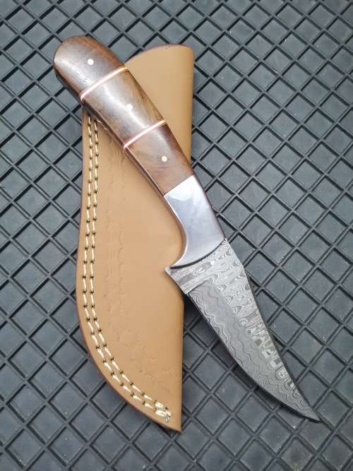 HANDMADE DAMASCUS STEEL HUNTING KNIFE