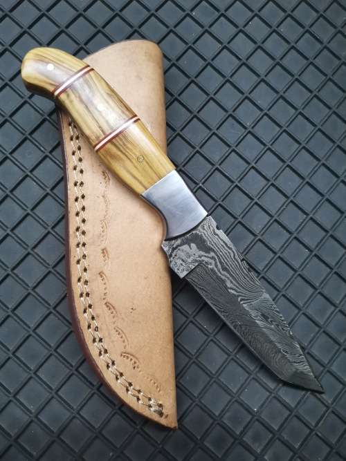 HANDMADE DAMASCUS STEEL HUNTING KNIFE