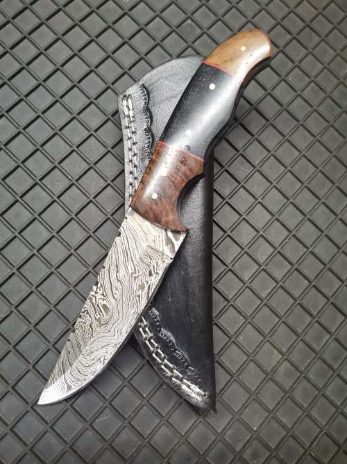 HANDMADE DAMASCUS STEEL HUNTING KNIFE