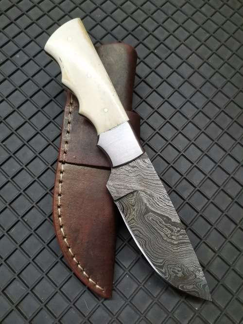 HANDMADE DAMASCUS STEEL HUNTING KNIFE