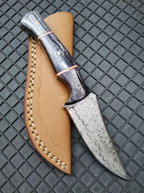 HANDMADE DAMASCUS STEEL HUNTING KNIFE