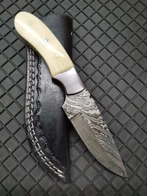 HANDMADE DAMASCUS STEEL HUNTING KNIFE