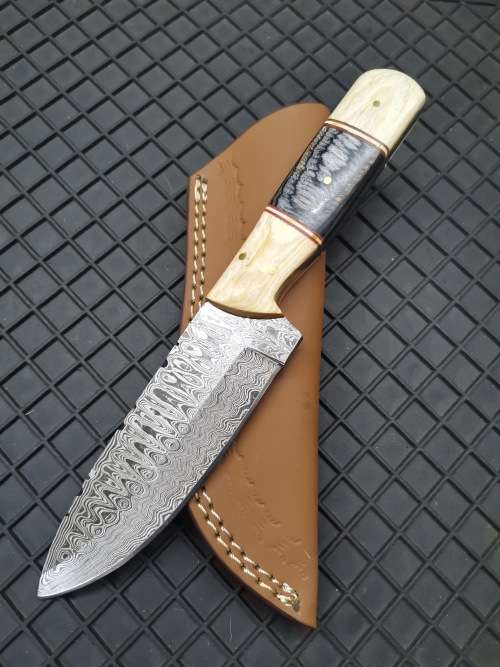HANDMADE DAMASCUS STEEL HUNTING KNIFE