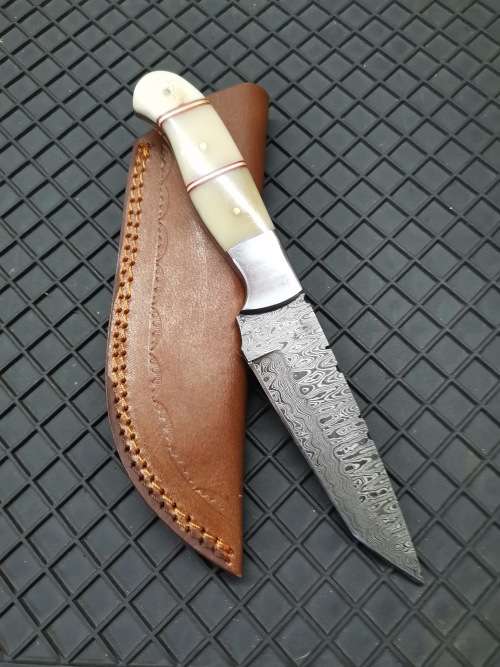 HANDMADE DAMASCUS STEEL HUNTING KNIFE