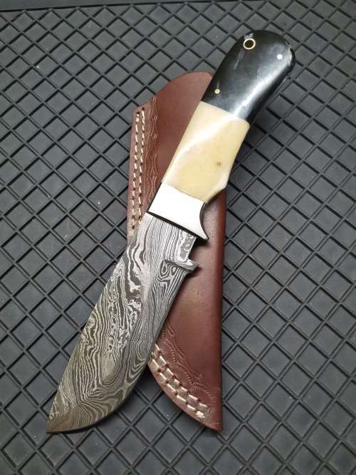 HANDMADE DAMASCUS STEEL HUNTING KNIFE