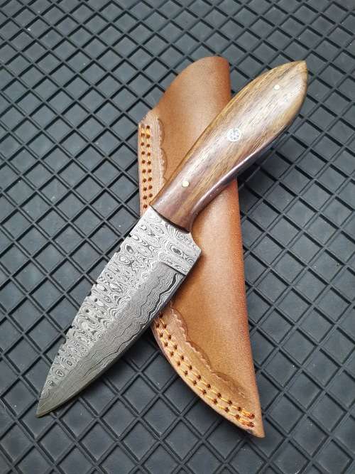 HANDMADE DAMASCUS STEEL HUNTING KNIFE