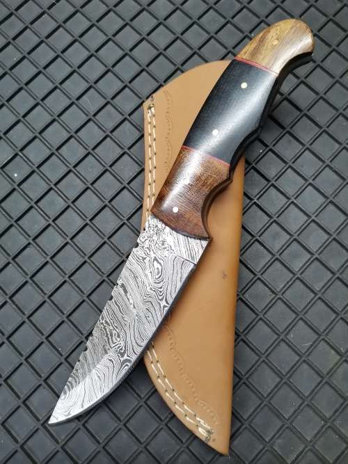 HANDMADE DAMASCUS STEEL HUNTING KNIFE
