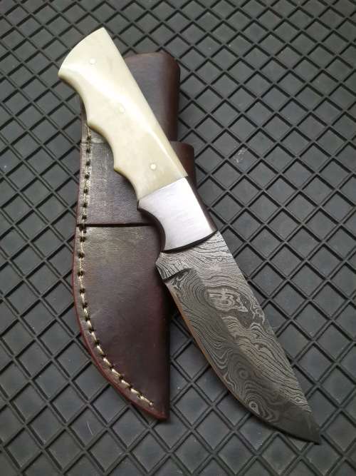 HANDMADE DAMASCUS STEEL HUNTING KNIFE