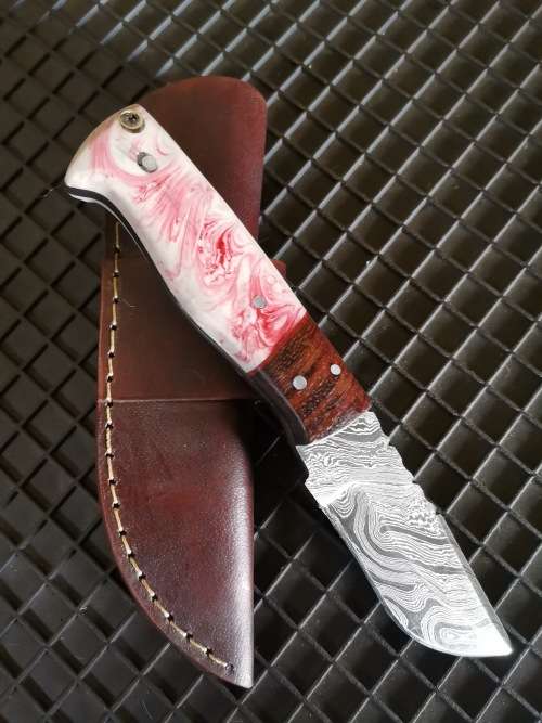 HANDMADE DAMASCUS STEEL HUNTING KNIFE