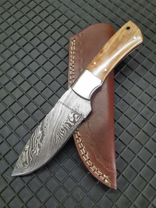 HANDMADE DAMASCUS STEEL HUNTING KNIFE