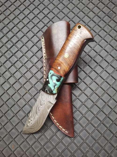 HANDMADE DAMASCUS STEEL HUNTING KNIFE