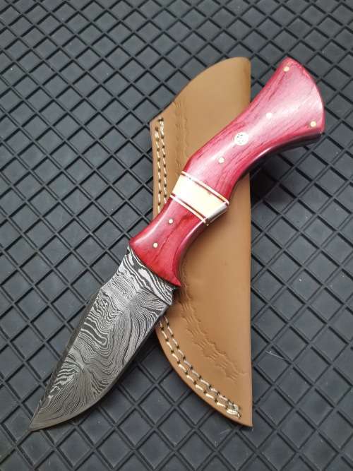 HANDMADE DAMASCUS STEEL HUNTING KNIFE