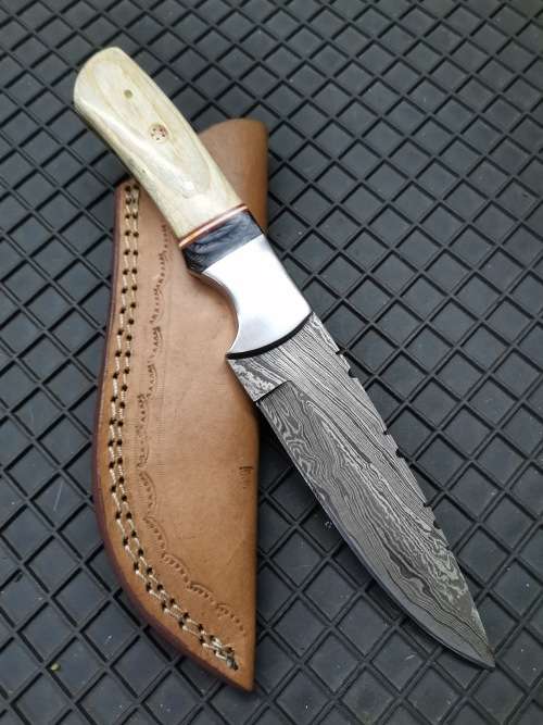 HANDMADE DAMASCUS STEEL HUNTING KNIFE