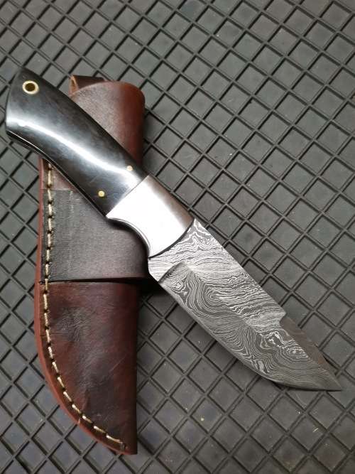 Handmade Damascus Steel Hunting Knife