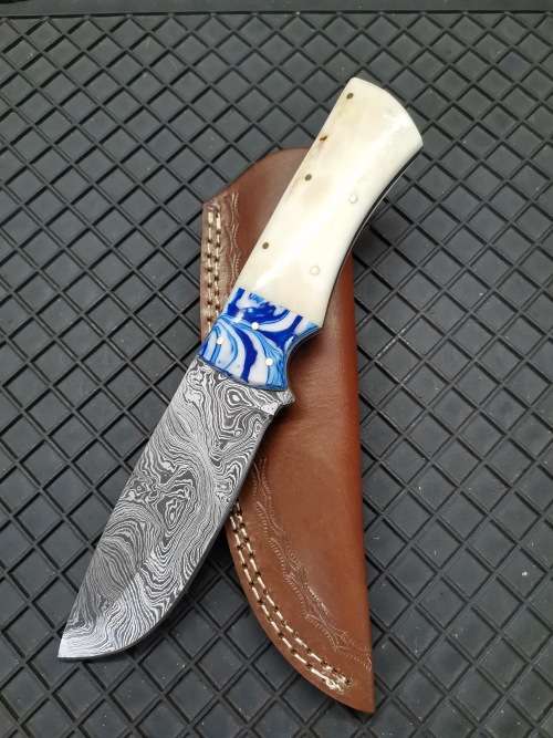 HANDMADE DAMASCUS STEEL HUNTING KNIFE