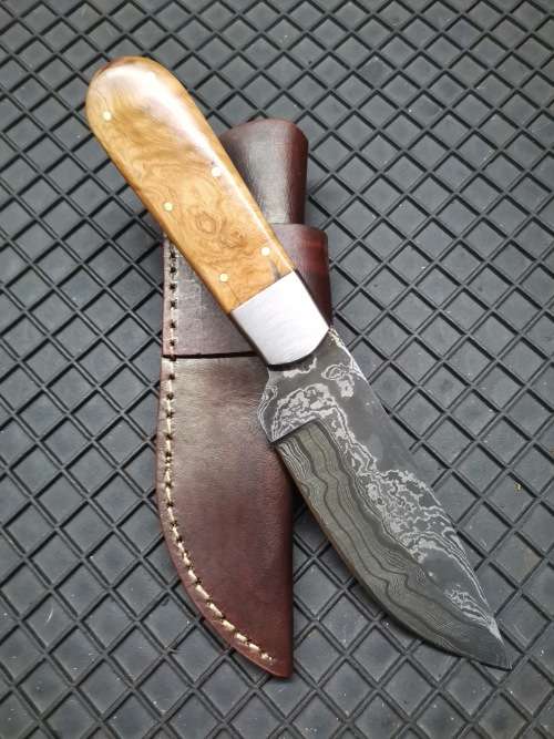HANDMADE DAMASCUS STEEL HUNTING KNIFE