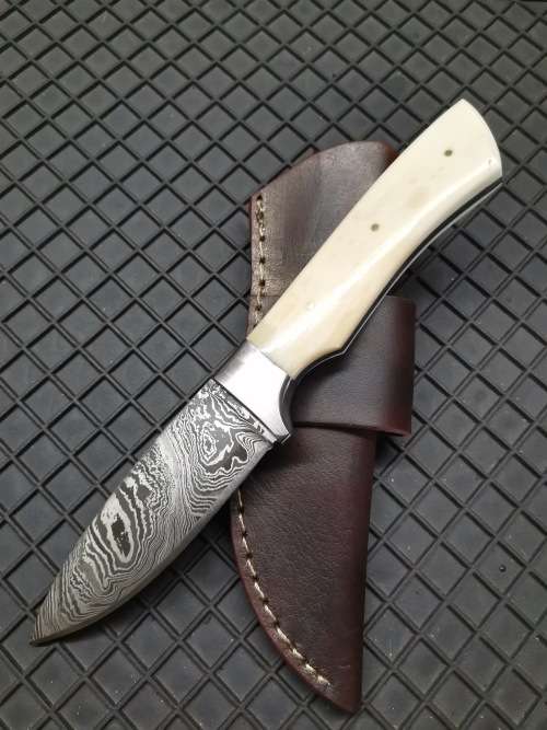 HANDMADE DAMASCUS STEEL HUNTING KNIFE