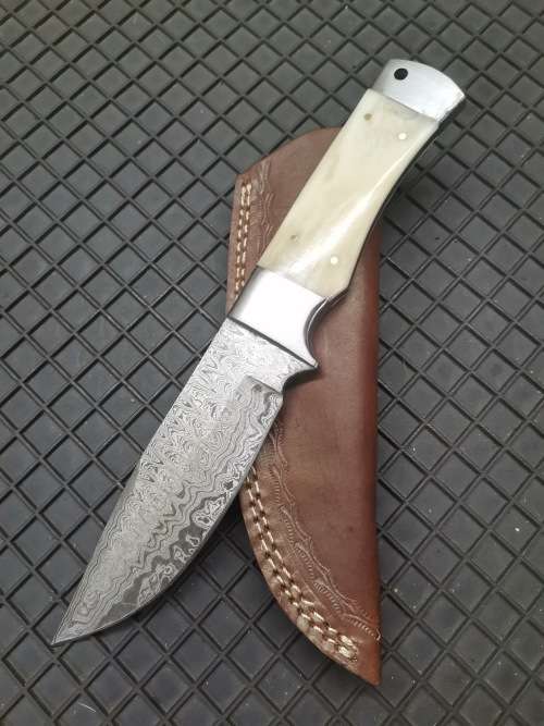 HANDMADE DAMASCUS STEEL HUNTING KNIFE