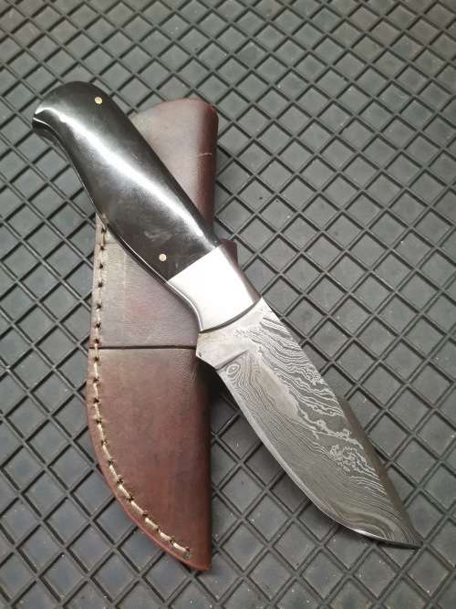 HANDMADE DAMASCUS STEEL HUNTING KNIFE