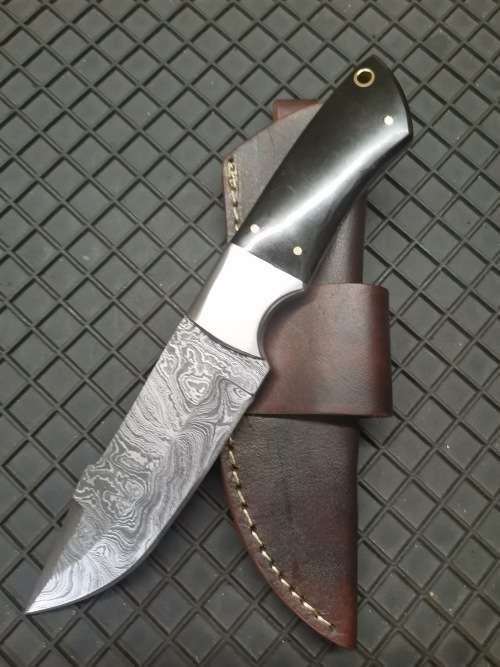 HANDMADE DAMASCUS STEEL HUNTING KNIFE