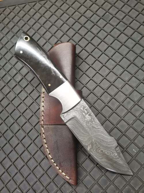 HANDMADE DAMASCUS STEEL HUNTING KNIFE