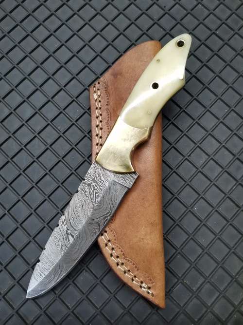 HANDMADE DAMASCUS STEEL HUNTING KNIFE