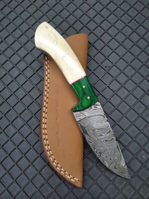 HANDMADE DAMASCUS STEEL HUNTING KNIFE