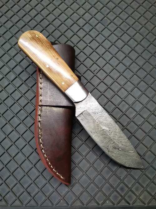 HANDMADE DAMASCUS STEEL HUNTING KNIFE