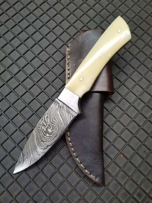 HANDMADE DAMASCUS STEEL HUNTING KNIFE