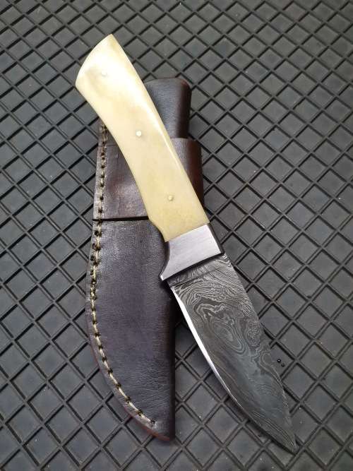 HANDMADE DAMASCUS STEEL HUNTING KNIFE
