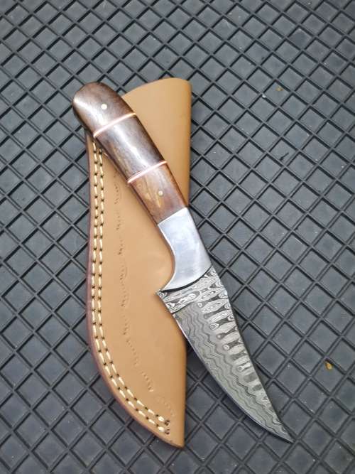 HANDMADE DAMASCUS STEEL HUNTING KNIFE