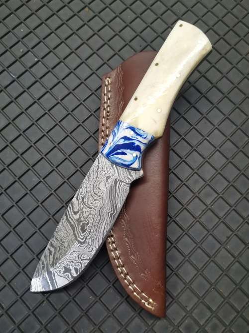 HANDMADE DAMASCUS STEEL HUNTING KNIFE