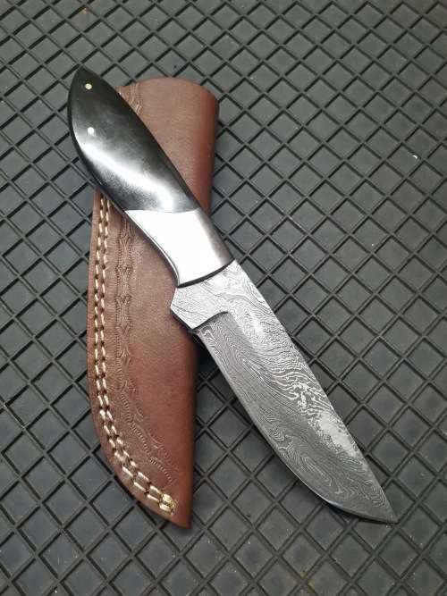 HANDMADE DAMASCUS STEEL HUNTING KNIFE