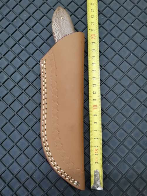 HANDMADE DAMASCUS HIGH CARBON STEEL HUNTING KNIFE