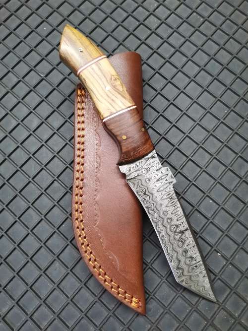 HANDMADE DAMASCUS STEEL HUNTING KNIFE