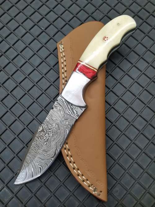HANDMADE DAMASCUS STEEL HUNTING KNIFE