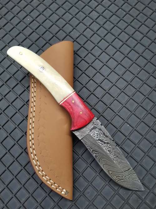 HANDMADE DAMASCUS STEEL HUNTING KNIFE