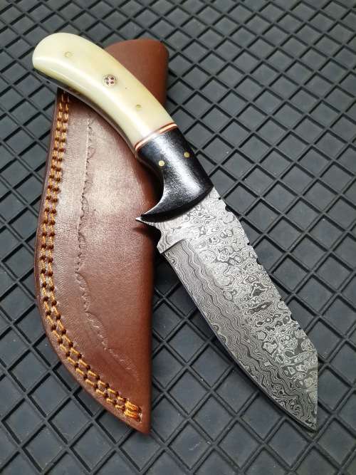 HANDMADE DAMASCUS STEEL HUNTING KNIFE