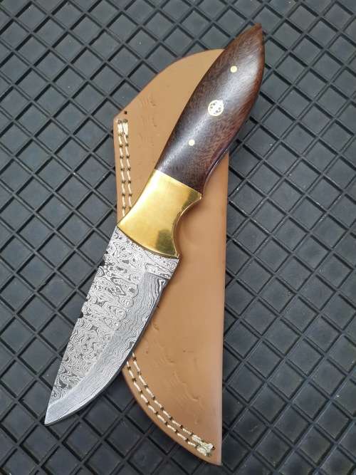 HANDMADE DAMASCUS STEEL HUNTING KNIFE