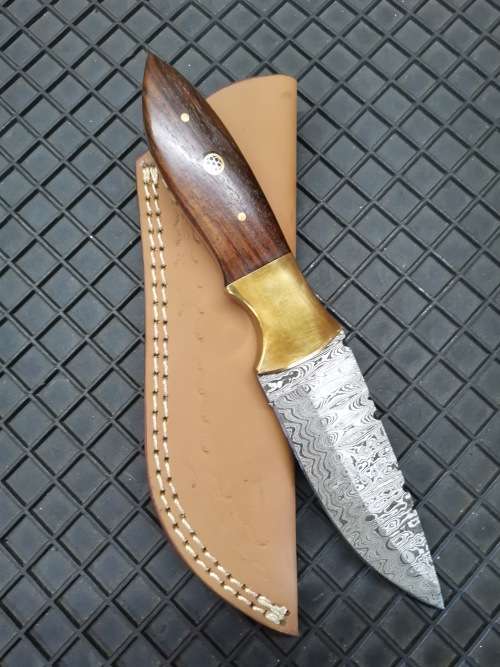 HANDMADE DAMASCUS STEEL HUNTING KNIFE