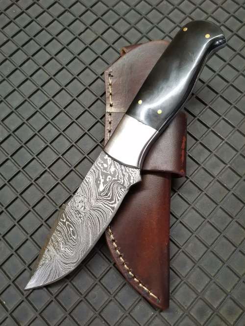 HANDMADE DAMASCUS STEEL HUNTING KNIFE