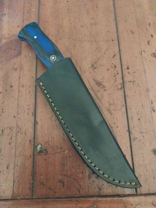 Handmade Damascus steel knife