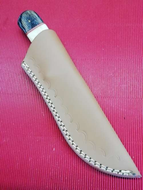 HANDMADE DAMASCUS STEEL HUNTING KNIFE !!!