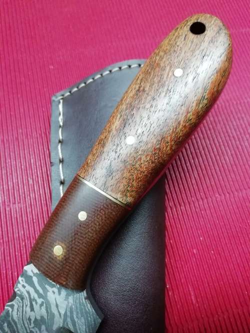 HANDMADE DAMASCUS STEEL HUNTING KNIFE !!!