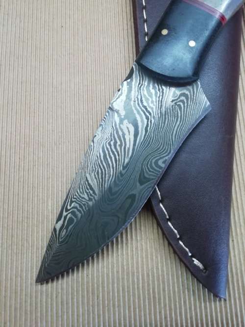 HANDMADE DAMASCUS STEEL HUNTING KNIFE !!!