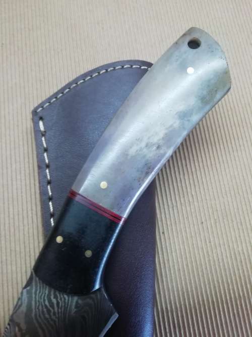 HANDMADE DAMASCUS STEEL HUNTING KNIFE !!!