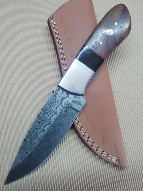 HANDMADE DAMASCUS STEEL HUNTING KNIFE !!!