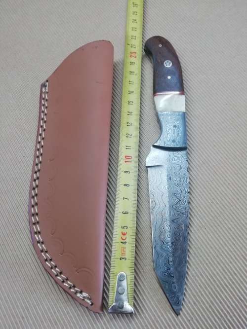 HANDMADE DAMASCUS STEEL HUNTING KNIFE !!!