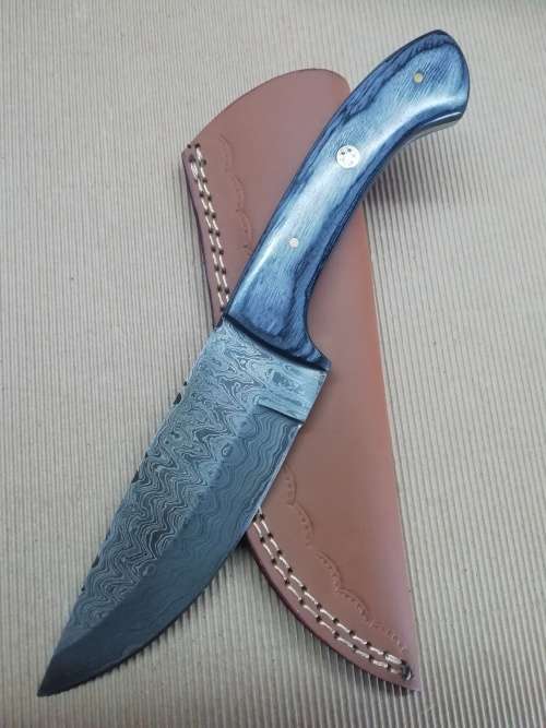 HANDMADE DAMASCUS STEEL HUNTING KNIFE !!!