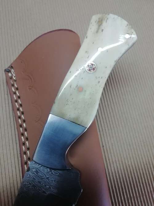 HANDMADE DAMASCUS STEEL HUNTING KNIFE !!!